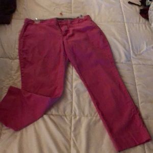 Pink Banana Republic capris- perfect for summer!